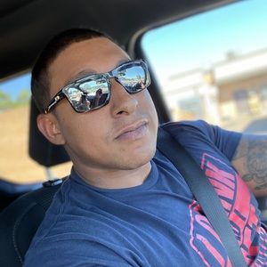 Meet your Posher, Luis